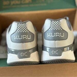 KURU Mens White & Gray Athletic Shoes size 9.5 NEW in Box